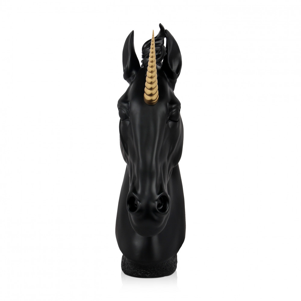 Profilo frontale in resina nera e oro di scultura raffigurante una testa di unicorno con criniera mossa dal vento