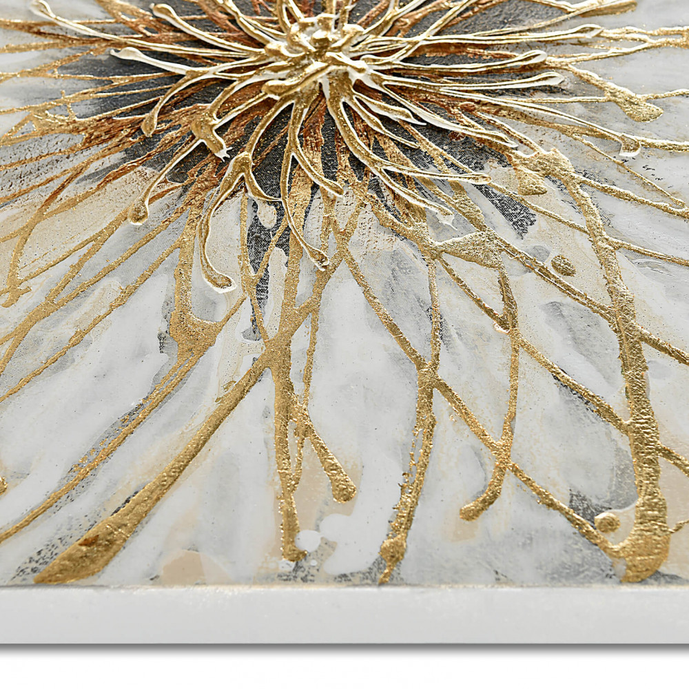 Particolare di quadro materico con soggetto fiori stilizzati color oro che evidenzia l'effetto metallo dei petali