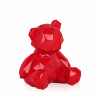 Peluche a forma di orsetto con superficie rossa sfaccettata realizzato in resina