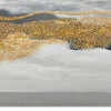 Dettaglio decorazione sabbia dorata del dipinto astratto cielo con nuvole color oro