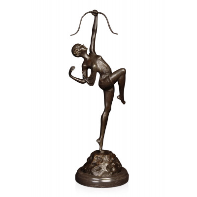 EP461 - Estatua de bronce Arquera