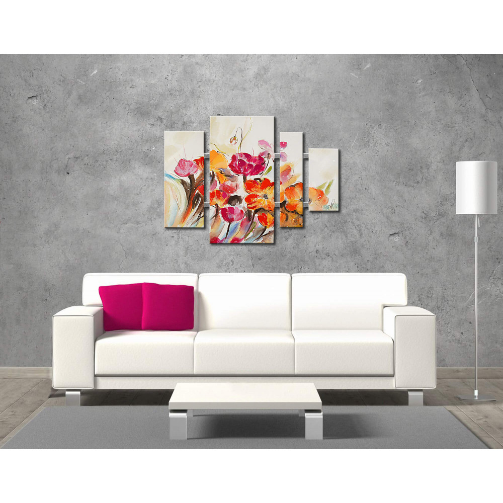 Salotto moderno arredato con quadro materico su tele con telaio estetico raffigurante fiori di campo in toni pastello