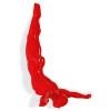 Scultura in resina laccata rossa raffigurante un tuffatore