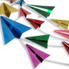 Dettaglio aeroplanini di carta di vari colori